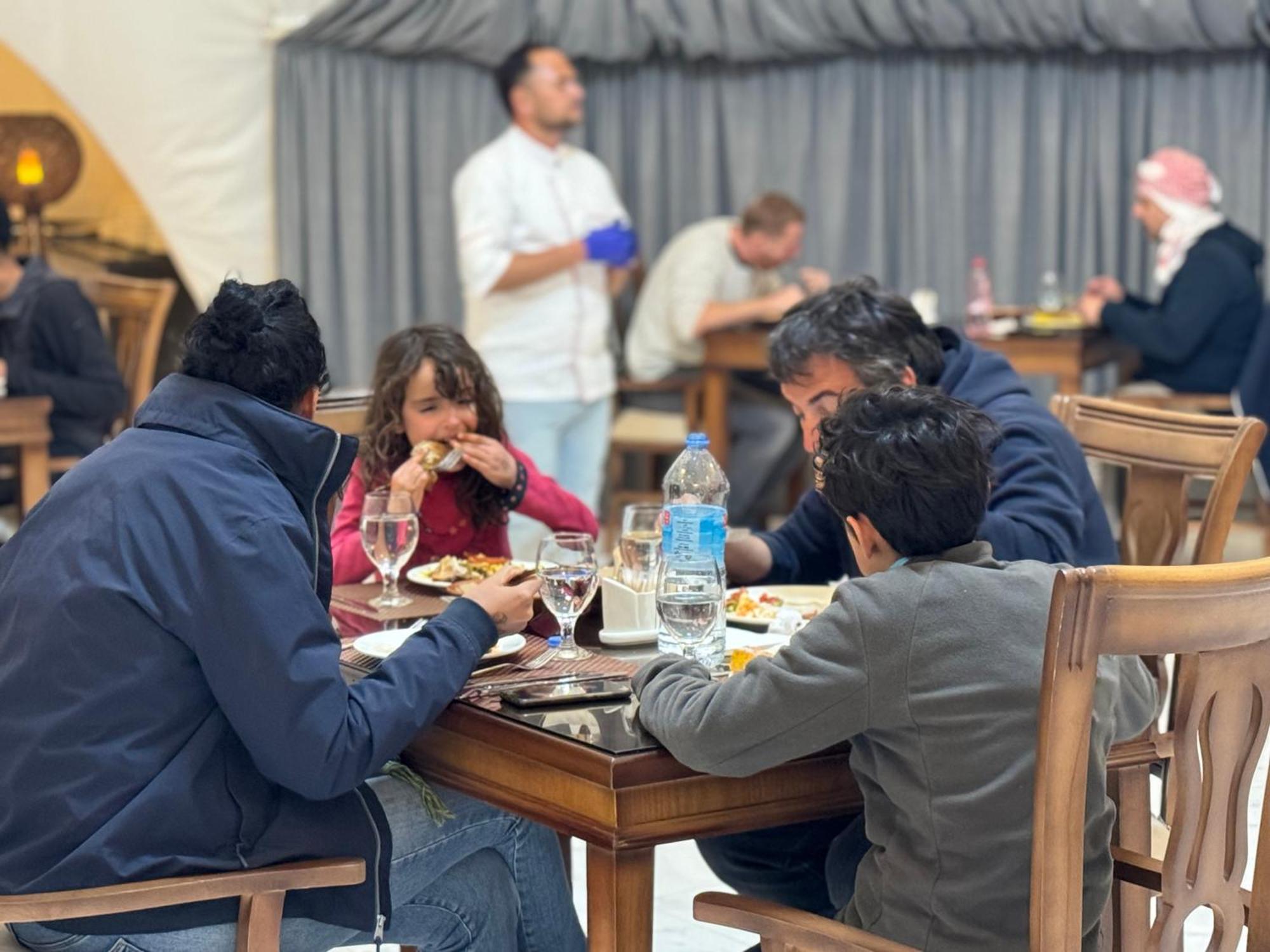 Wadi Rum Anwar Luxury Camp 외부 사진